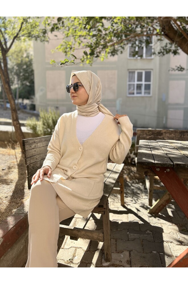 Düğme Detaylı Cepli Uzun Hırka Krem