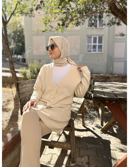 Düğme Detaylı Cepli Uzun Hırka Krem