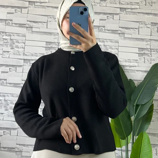 Düğme Detaylı Hırka Siyah