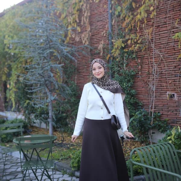 Düğme Detaylı Hırka Beyaz