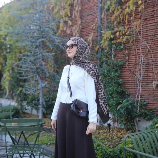 Düğme Detaylı Hırka Beyaz